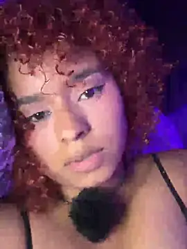 lara_curly webcam