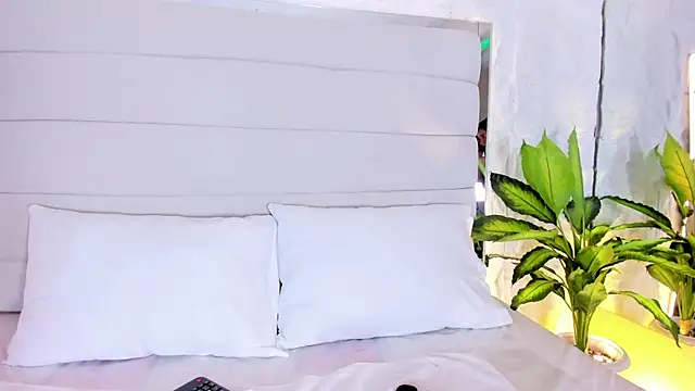 Ali_Hamilton webcam