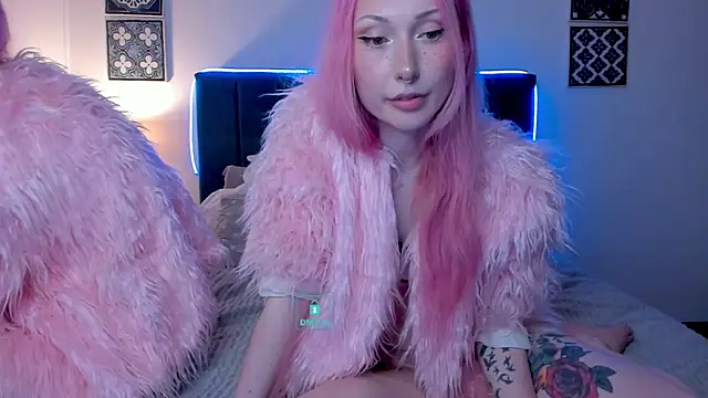 AlexRoseLiRed webcam