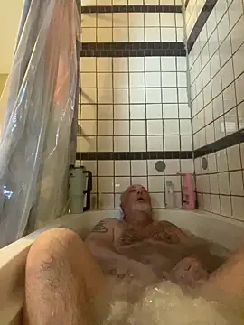 Skippy2420 live sex cam