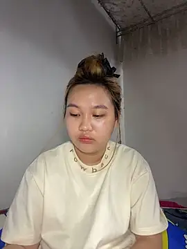 Almira6868 webcam