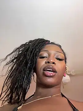 mochakaia live cam on StripChat