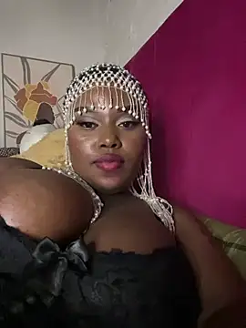 QUEEN_NOBUHLE_FEMDOM_777 live cam on StripChat