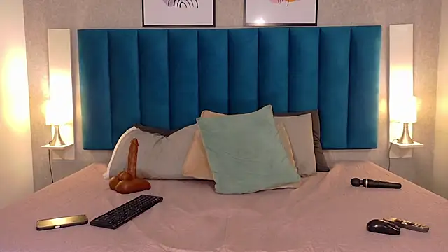 Madisonsmiith live cam on StripChat