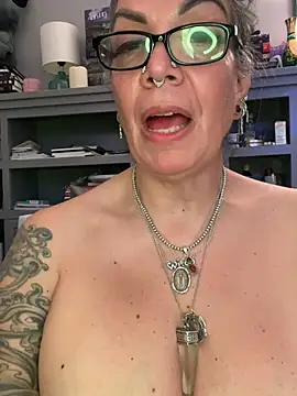 dieseldame1313 webcam