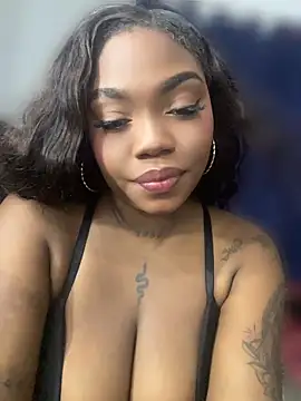 Zaarahott live cam on StripChat