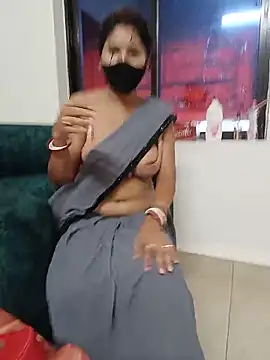 BongQueen9 webcam