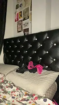 venusdemilo_55 - VenusDeMilo_55's free webcam - UK Sex Cams