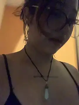 LilithMonette webcam