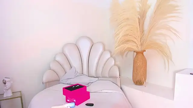 SelenaRogers webcam