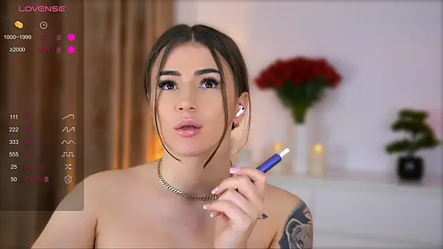 AishaSins live cam on StripChat