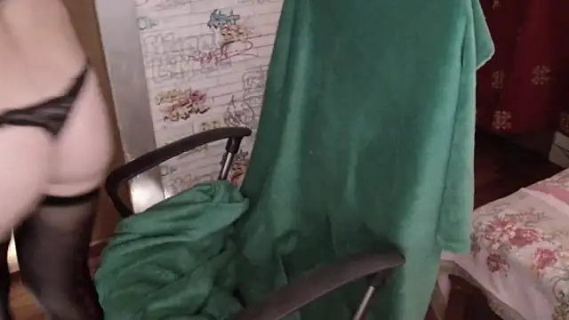 DebraMilf webcam