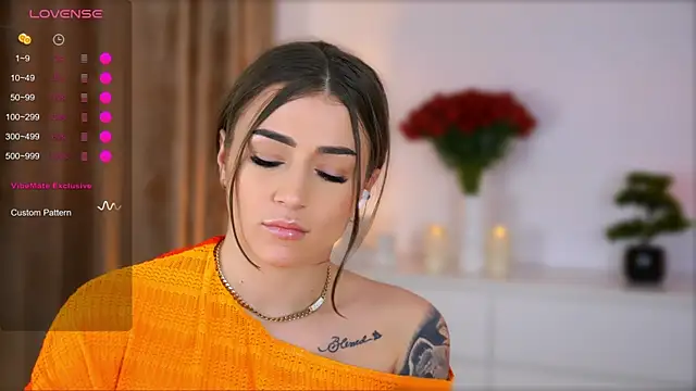 AishaSins webcam