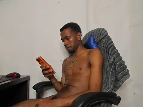 Kofi_exotic_2 webcam