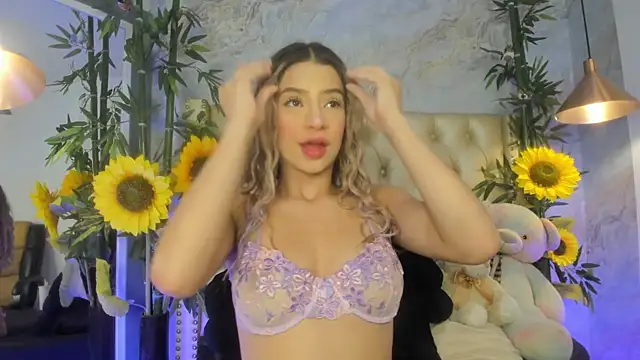 LittleeJaz webcam