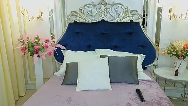 Ariana_Petite live cam on StripChat