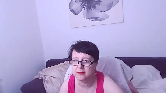 ChristaRose live cam on StripChat