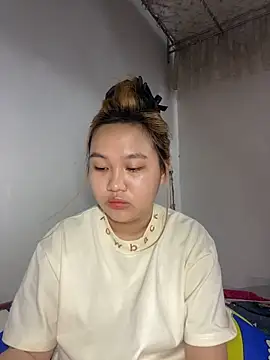 Almira6868 webcam