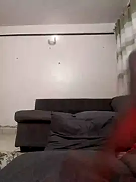 Curvy-bree live cam on StripChat