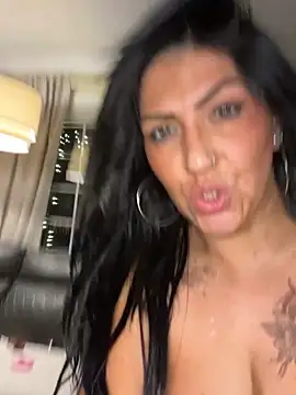 LittleMissEeve webcam