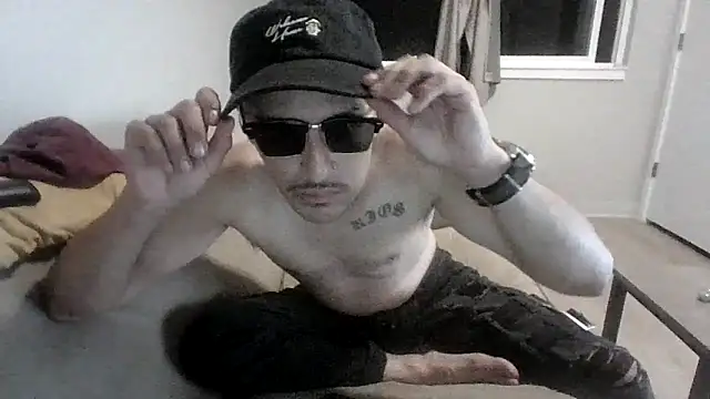 Sicksob live cam on StripChat