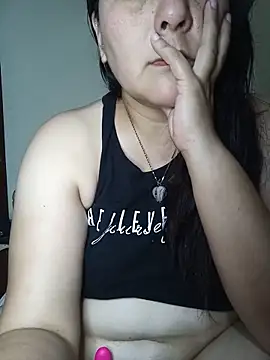 Gatubela212 live cam on StripChat