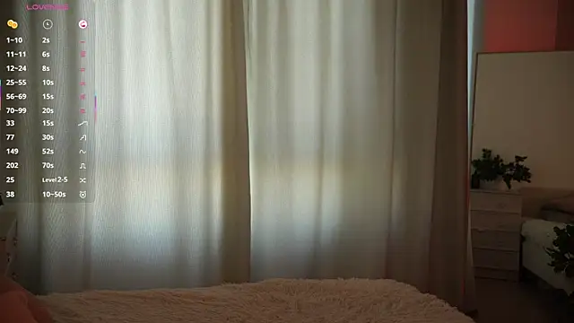 OssieCrews live cam on StripChat