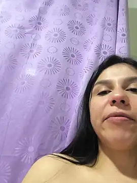 Daniela-rosee live cam on StripChat
