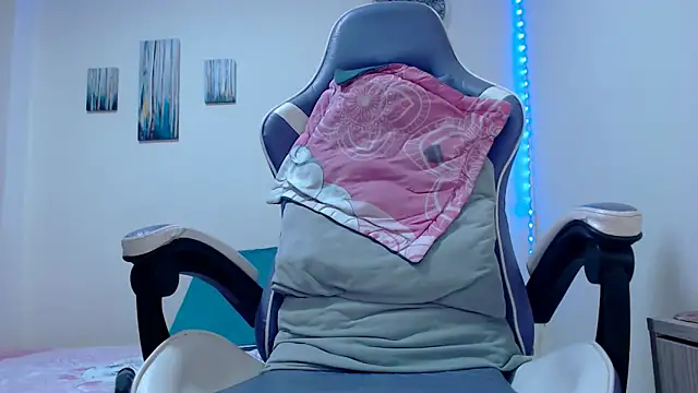 KENYEVANS webcam