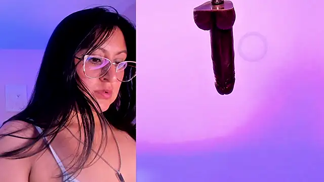 Amber_gold_ webcam