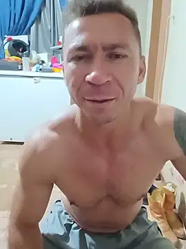 RobertoLuiz84 live cam on StripChat