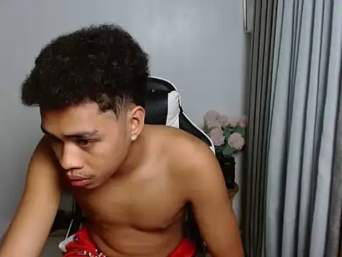 curlyasian_njxx webcam