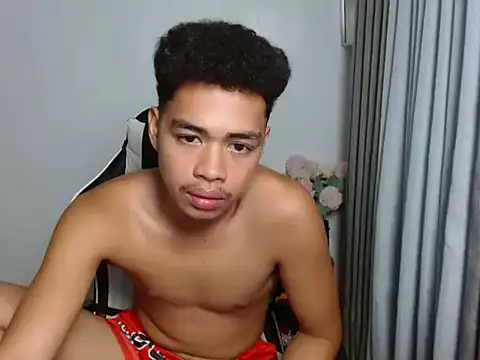 curlyasian_njxx