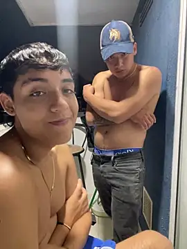 Emannuel__777 live cam on StripChat