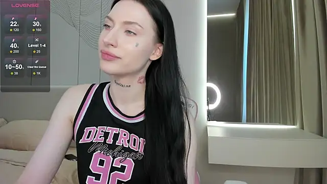 jenniferqueen11 - JenniferQueen11's free webcam - UK Sex Cams