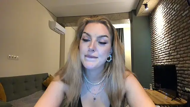 fifteenpoem webcam