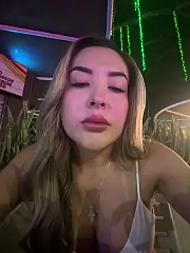 Alexa_seexy1 live cam on StripChat