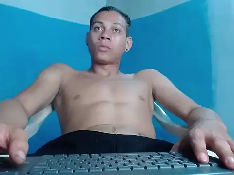 masterbrave420 live cam on StripChat