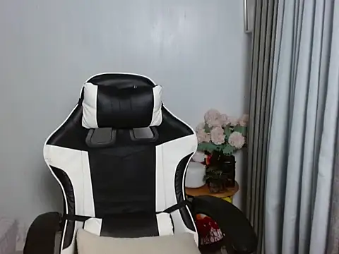 curlyasian_njxx webcam