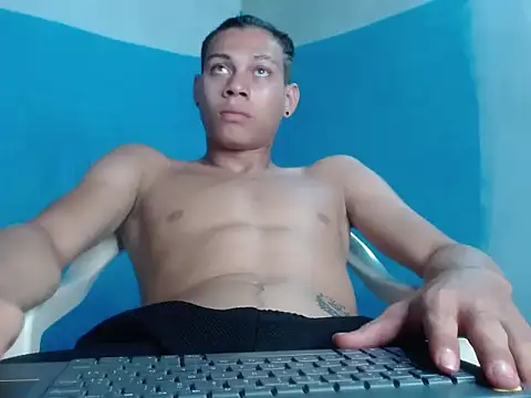 masterbrave420 live cam on StripChat