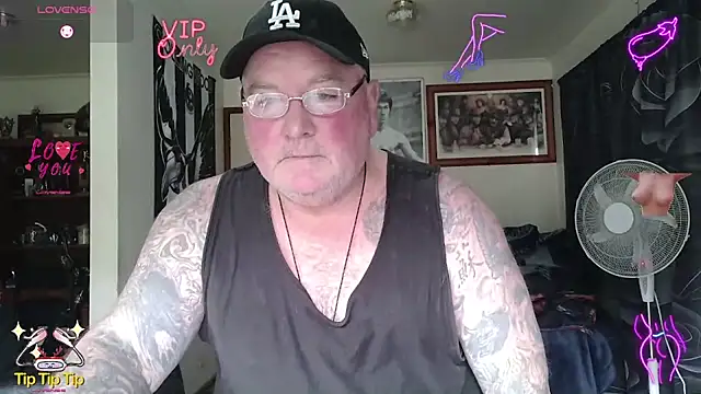 KINKYBLUEYES69 webcam