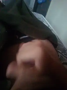 Saif_b11b webcam