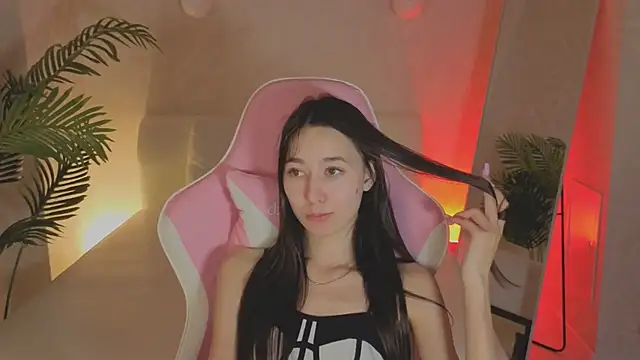 Nicole_Brownie webcam