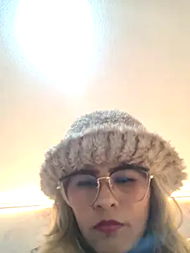 Sharlott_3 webcam