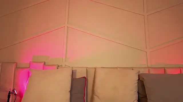 mia_adams_bm webcam