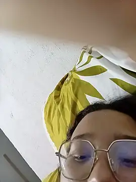 naughty_girl_hot_ live cam on StripChat