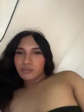 slutty_aki webcam