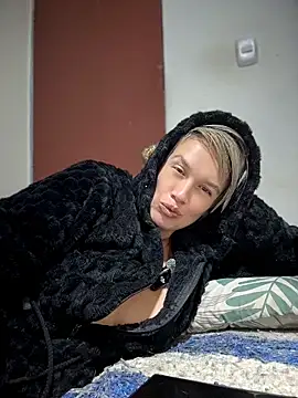 MARILYNMADELENAKOVANOVA webcam