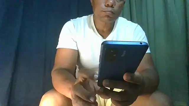 bigblackcock75 webcam
