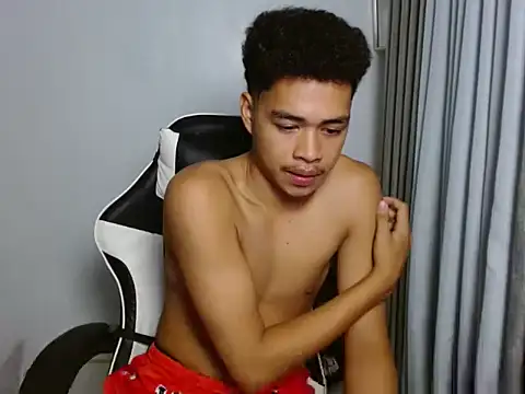 curlyasian_njxx webcam